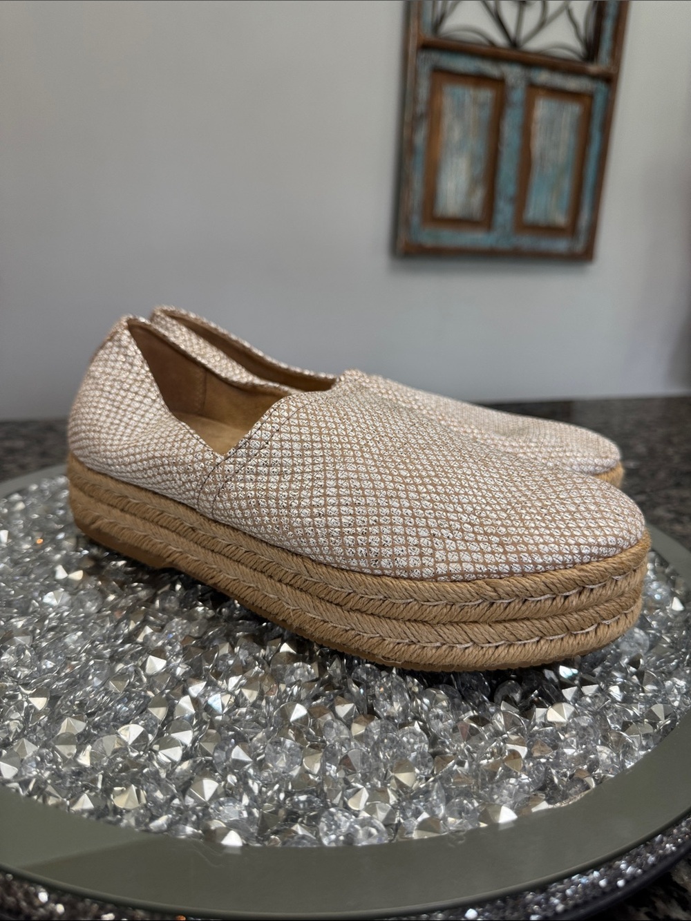 Naturalizer Women's metallic Light Beige Espadrille Platform Slip-Ons EUC 8.5 W